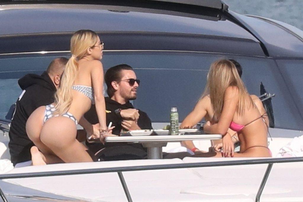 4P Sofia Richie Erotic