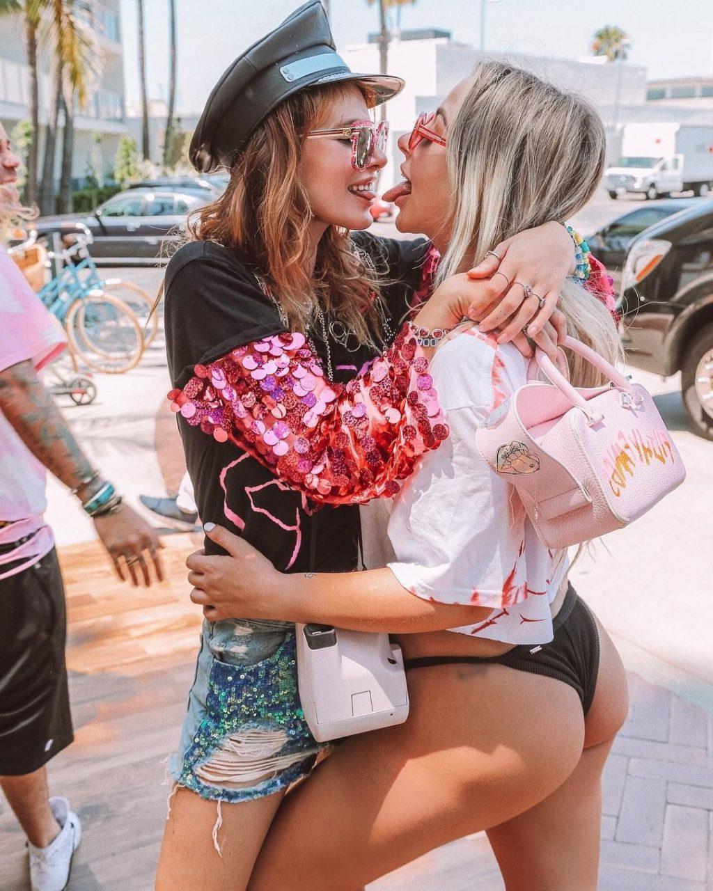 25P Tana Mongeau Erotic