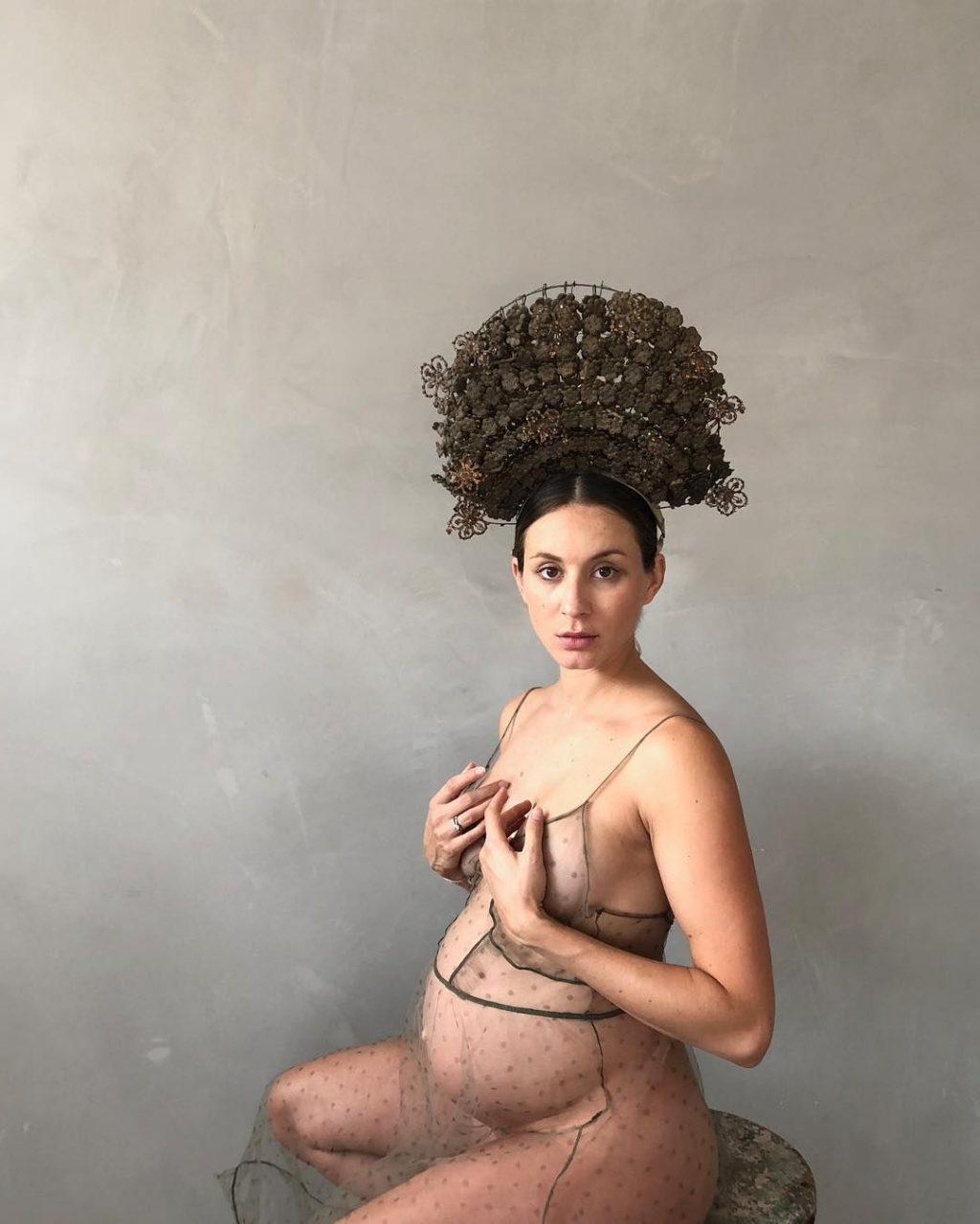 5P Troian Bellisario Erotic