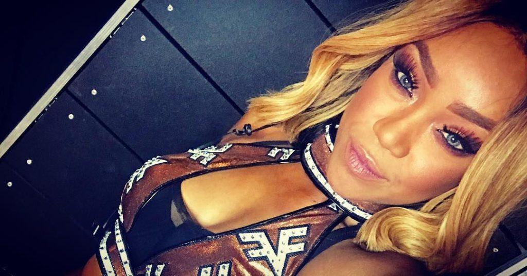 25P WWE Alicia Fox Erotic