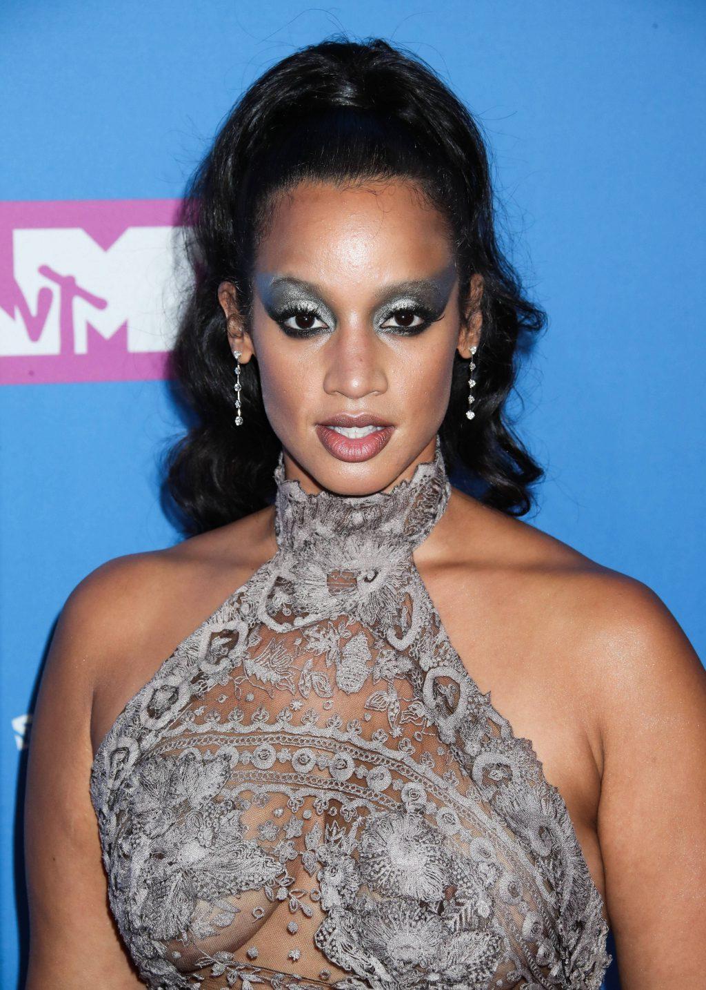25P Dascha Polanco Erotic