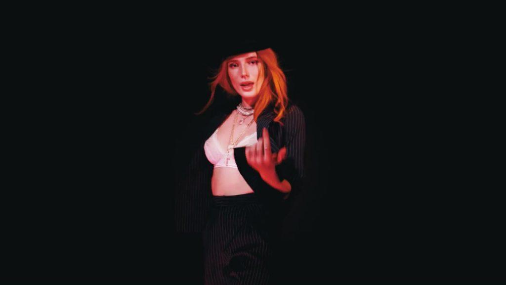 25P Bella Thorne Erotic