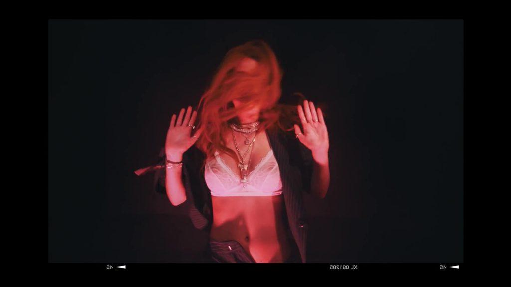 25P Bella Thorne Erotic
