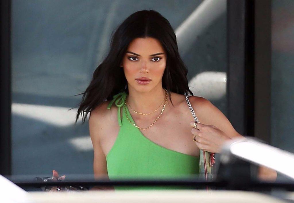 4P Kendall Jenner Erotic