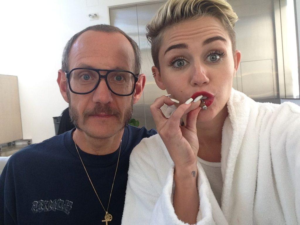 25P Miley Cyrus-Lecks werden das Internet kaputt machen