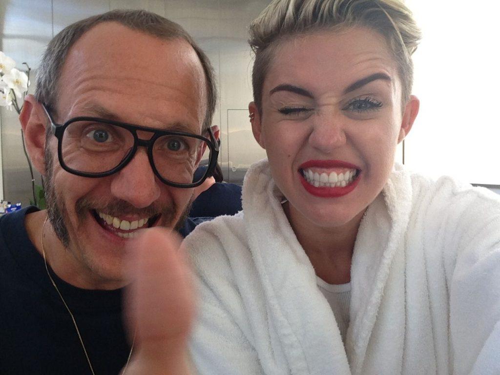25P Miley Cyrus-Lecks werden das Internet kaputt machen