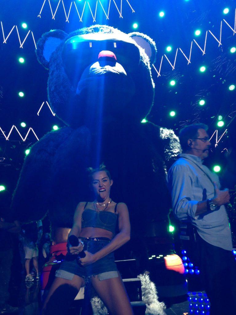 25P Miley Cyrus-Lecks werden das Internet kaputt machen