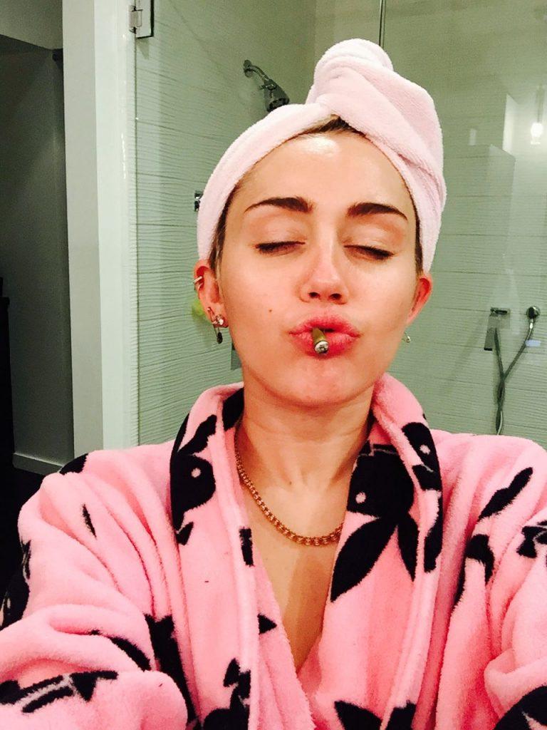 25P Miley Cyrus-Lecks werden das Internet kaputt machen