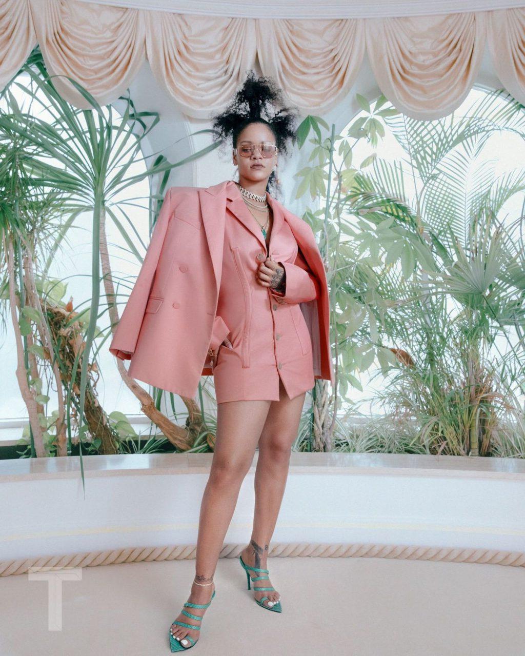 4P Rihanna Erotic