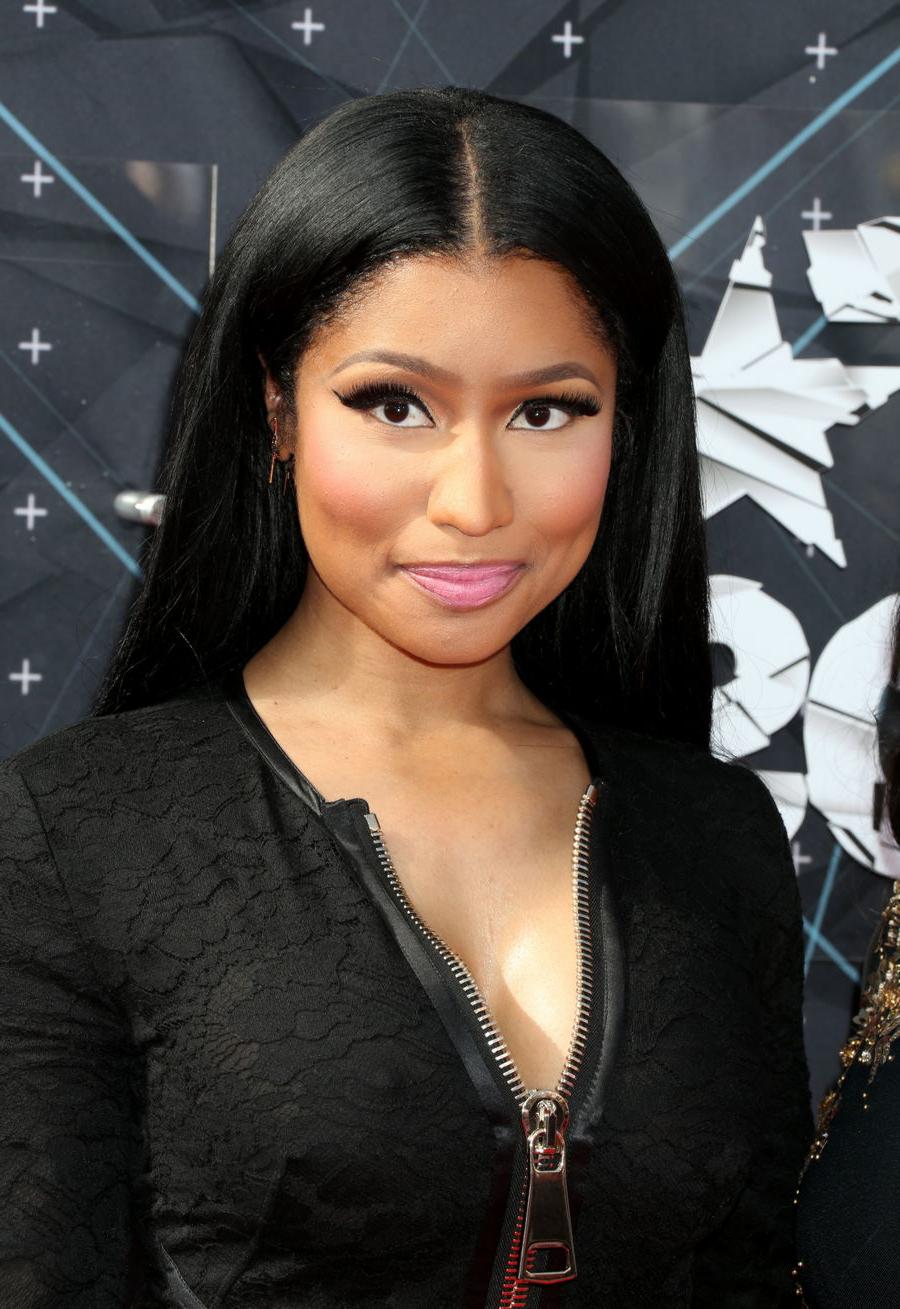 6P Nicki Minaj’s hot booty