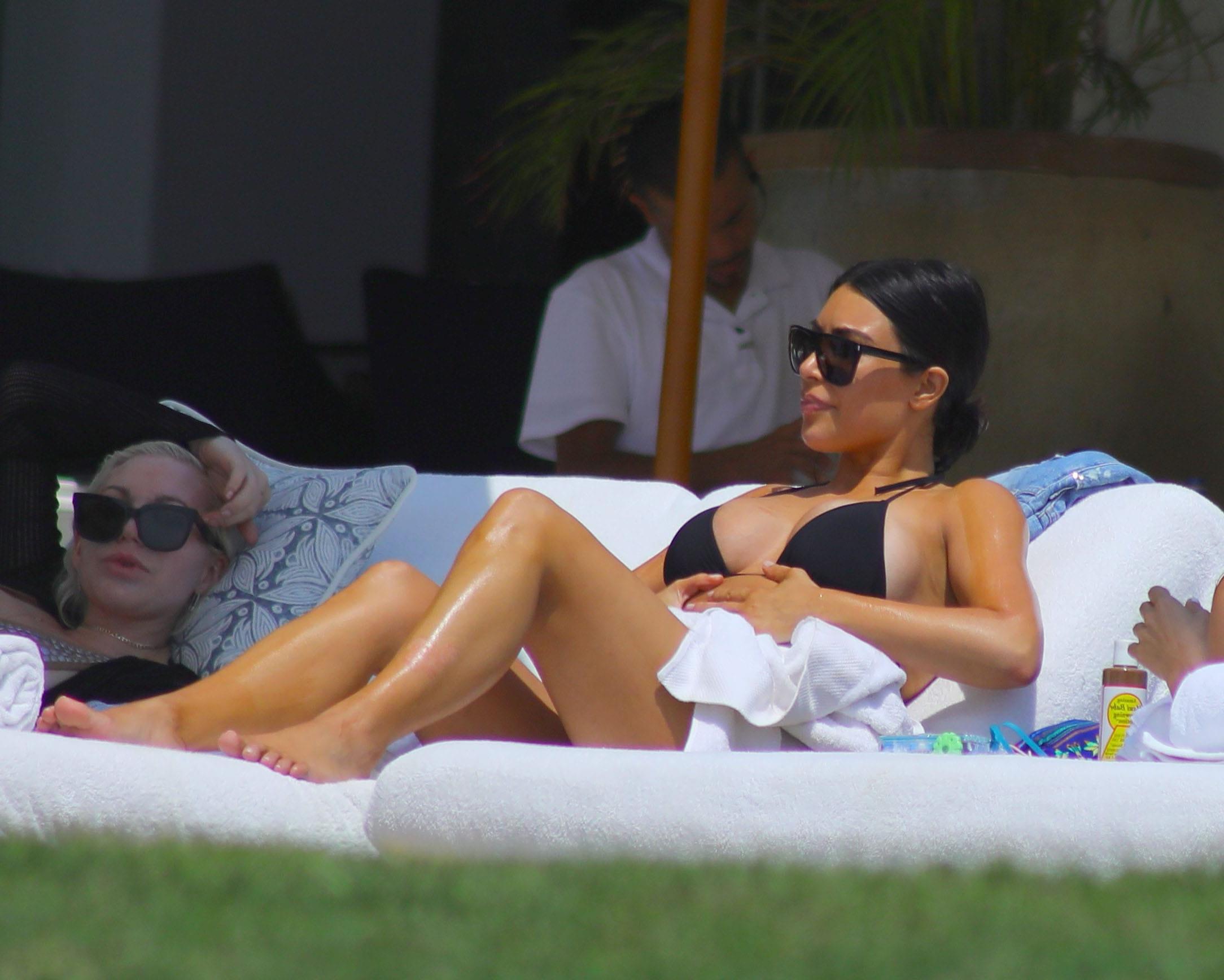 12P Kim Kardashian’s Booty Is Always Good To See