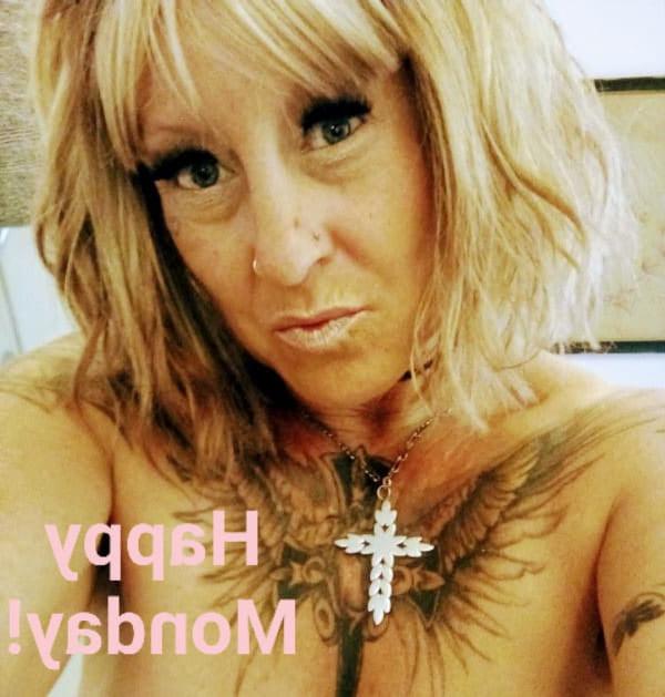 25P slut mom milf Sandy Locke-Sinn