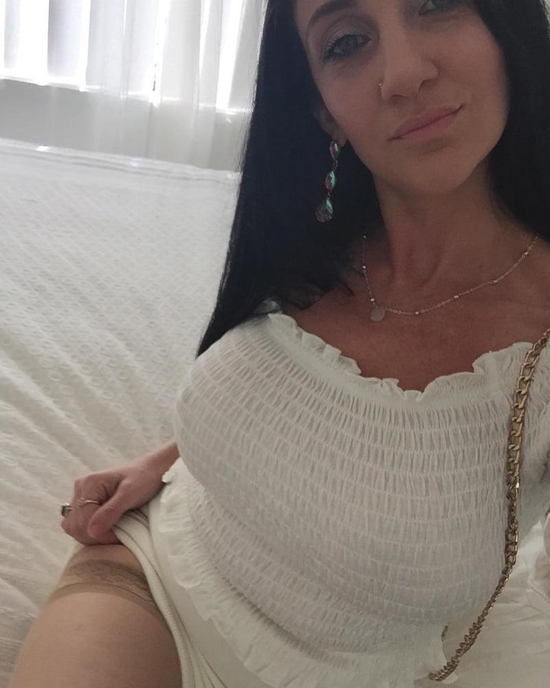 24P Big Boobs