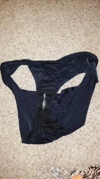 15P My Wife Cum Panties