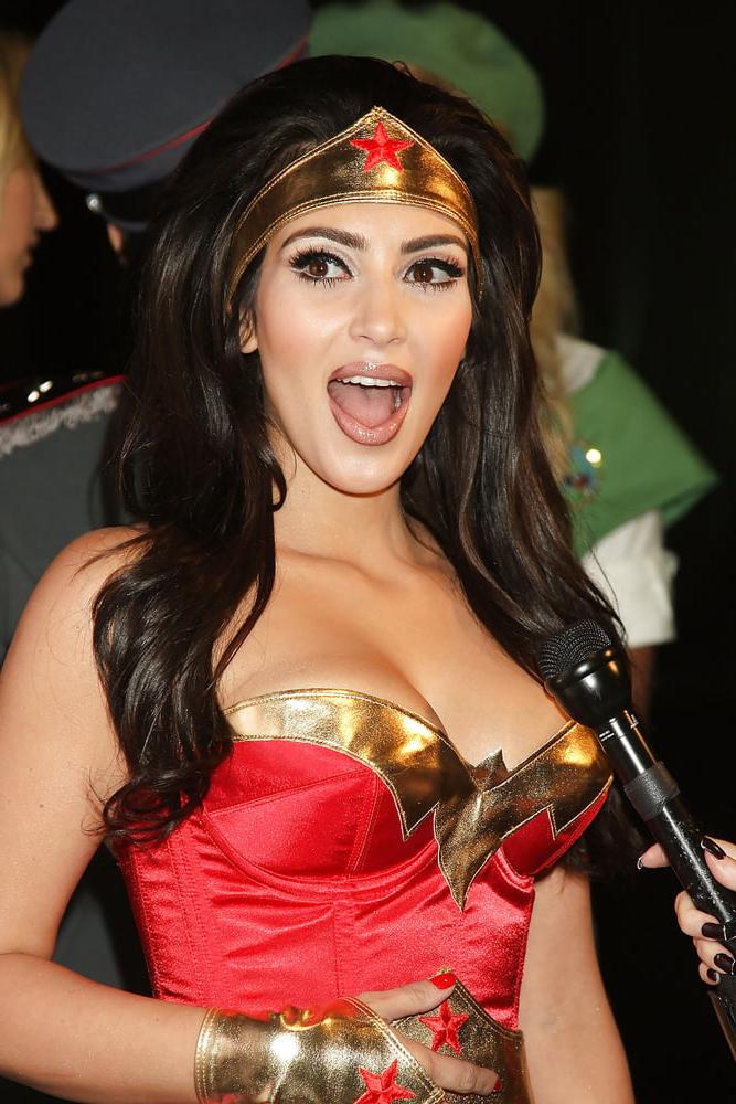25P Cum On Kim Kardashian