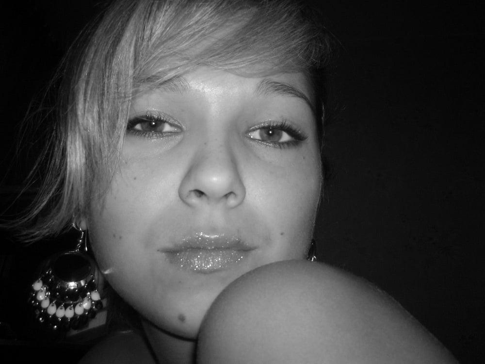25P Webslut homemade - Real petite 18 teen