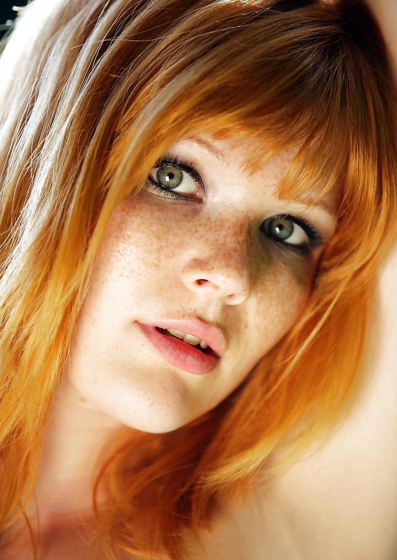25P Erotic photography 8 in color