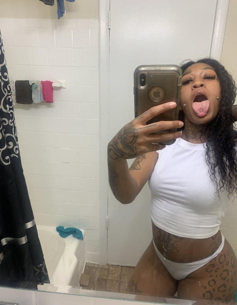 25P Pierced &amp; Tatted Hoe