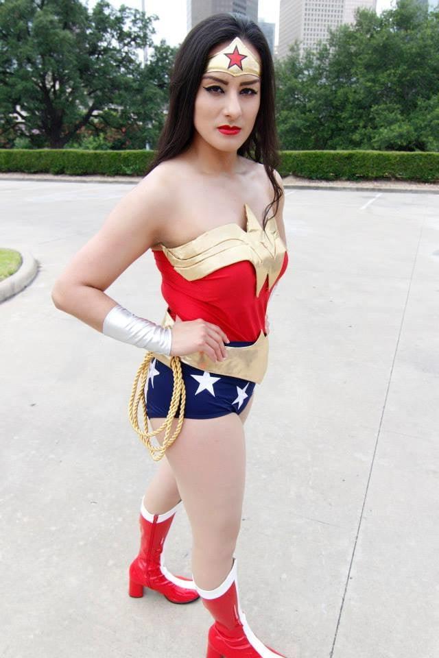 25P Latina Cosplayer For Cum Tribute and Comments