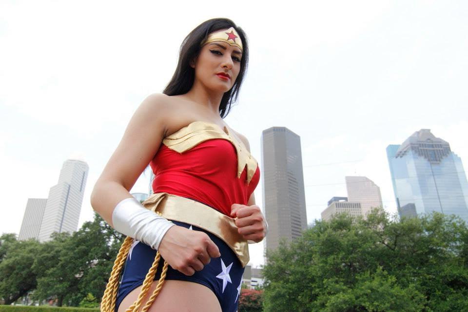 25P Latina Cosplayer For Cum Tribute and Comments