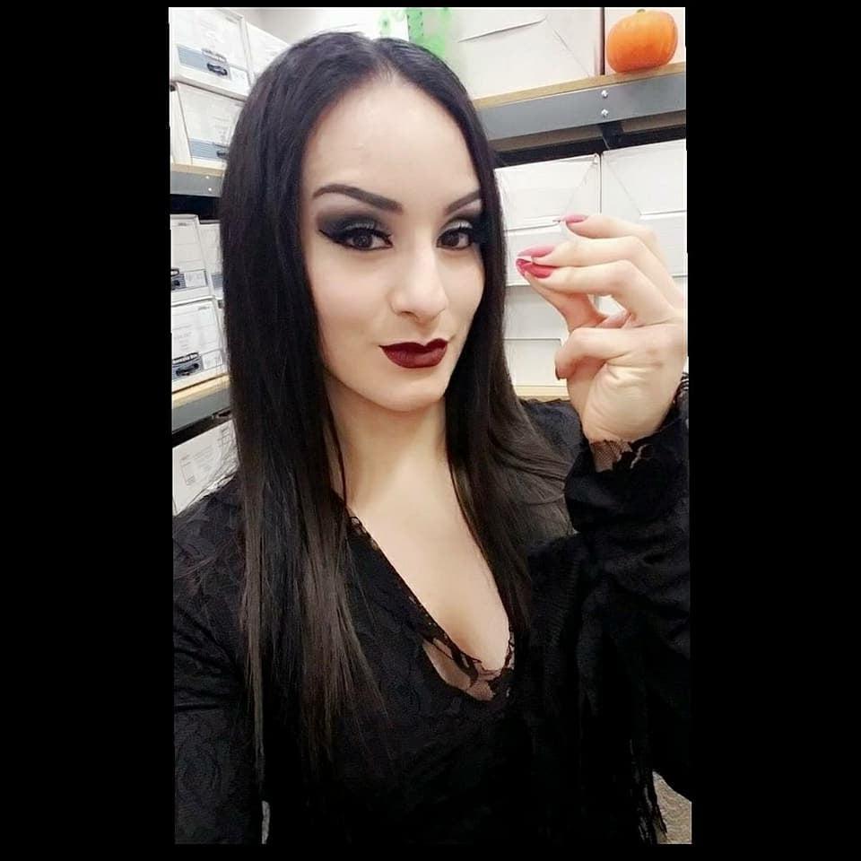 25P Latina Cosplayer For Cum Tribute and Comments