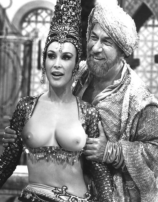 15P Barbara Eden (I Dream of Jeanie)