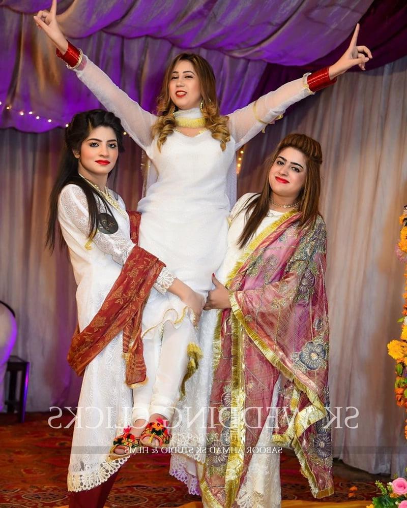25P Paki Desi Hijab Cum Slut 1