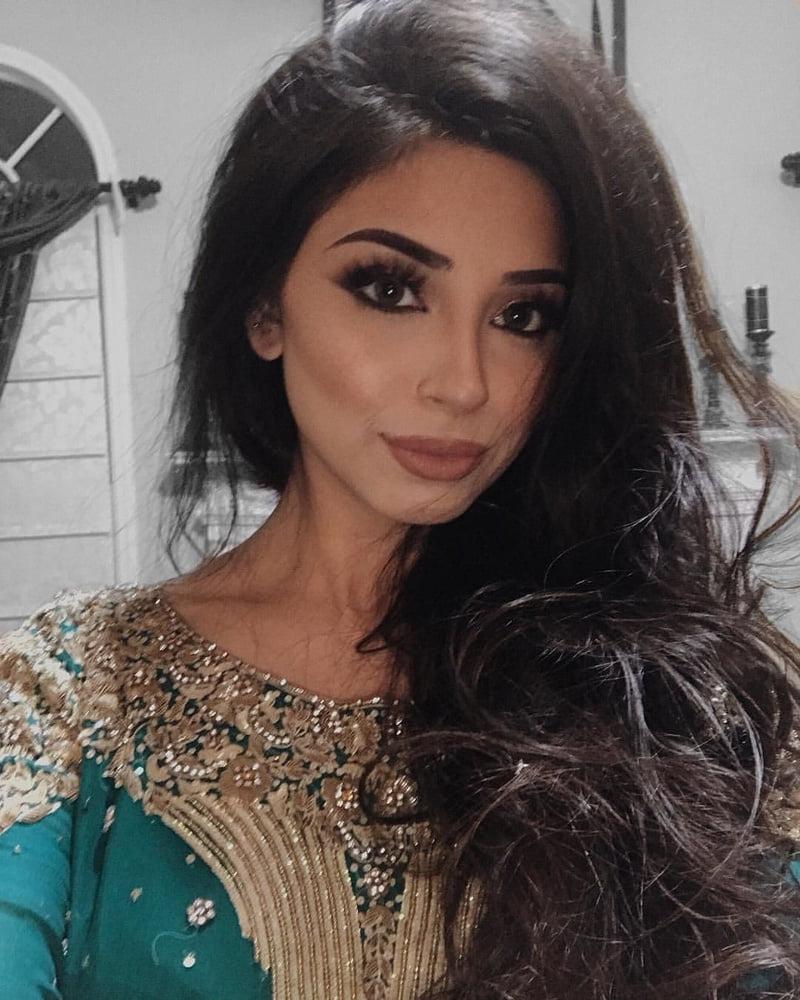 25P Paki Desi Cum Slut 3