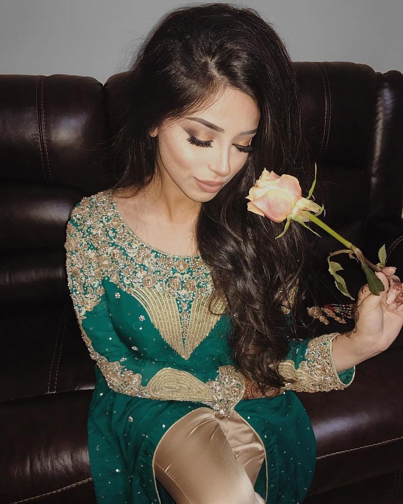 25P Paki Desi Cum Slut 3