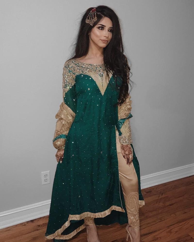 25P Paki Desi Cum Slut 3