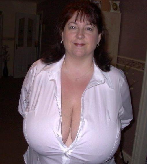 25P Cougars Grannies Milfs 63