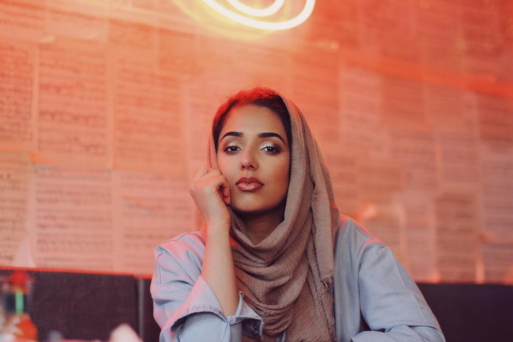 25P Paki desi hijab cum slut