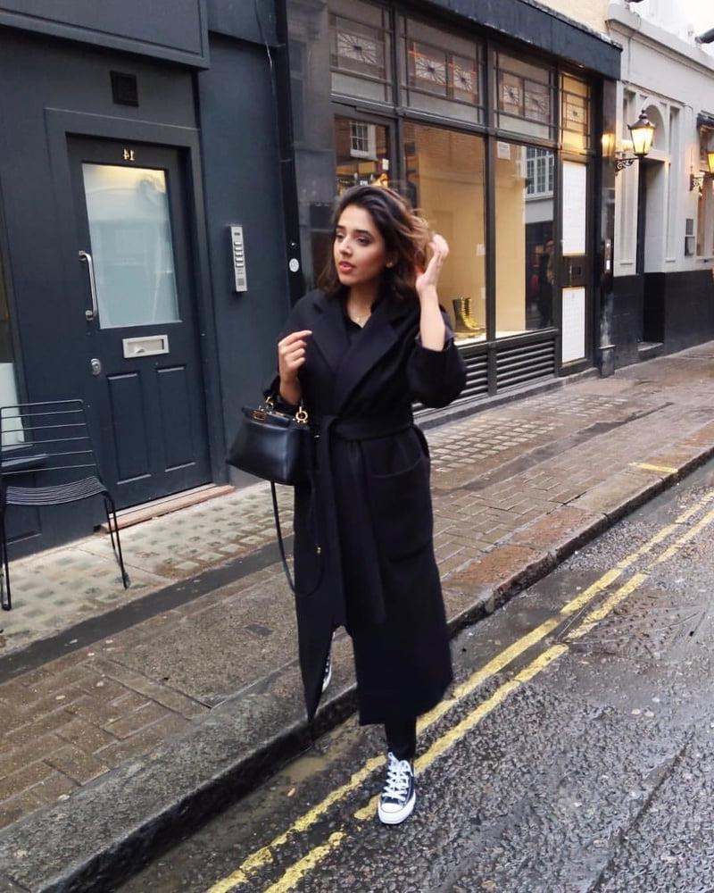 25P Paki desi hijab cum slut