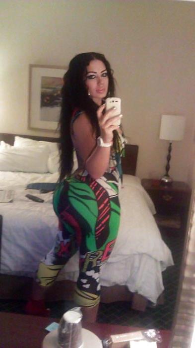 24P Amazing Booty Women Vol. I