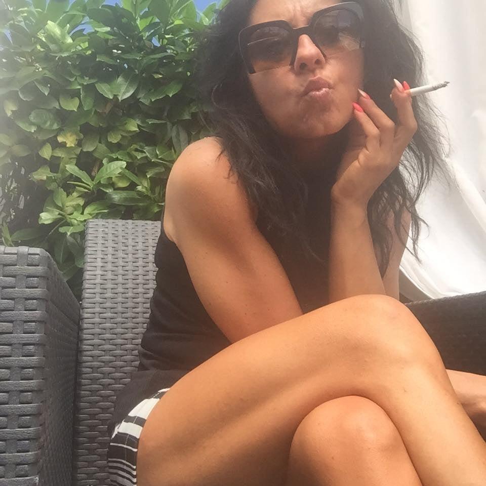 11P ITALIAN MOM CARMELA