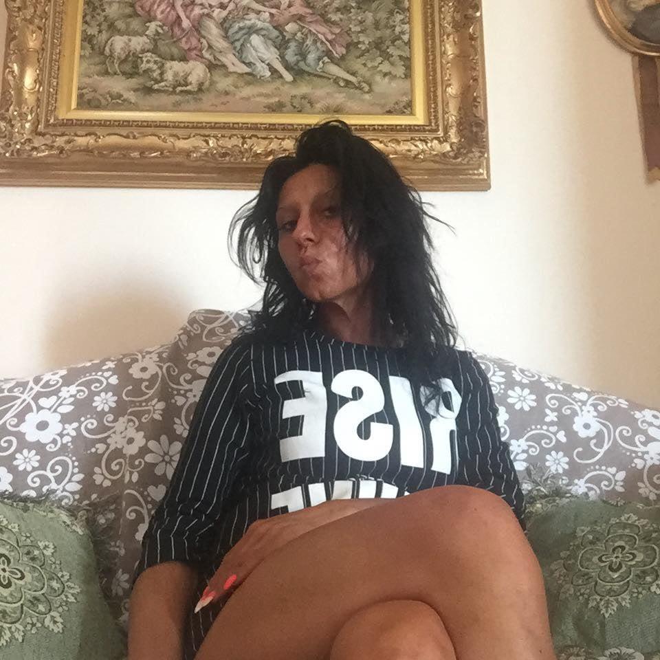 11P ITALIAN MOM CARMELA
