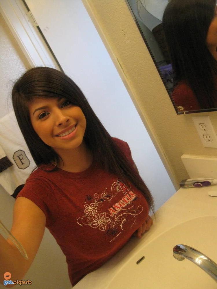 25P Webslut homemade - Real 18 brunette teen
