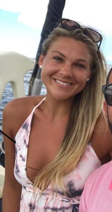 12P Gorgeous blonde cum target milf Nikki