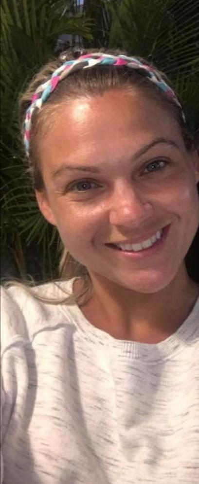 12P Gorgeous blonde cum target milf Nikki