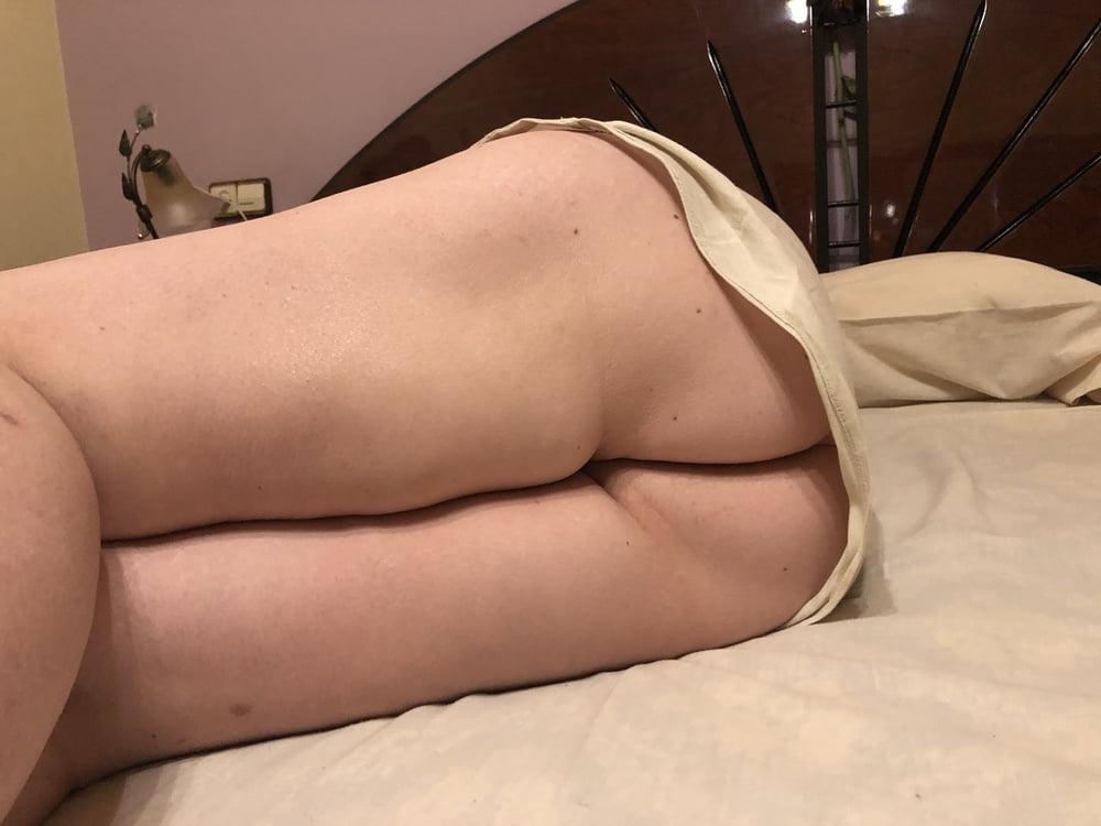 9P my mom legs and ass