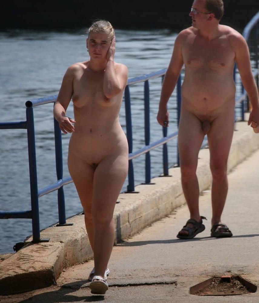 17P Naturist mom