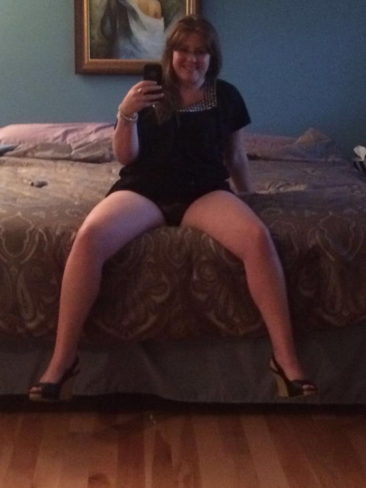 25P Obedient Cum Dumpster