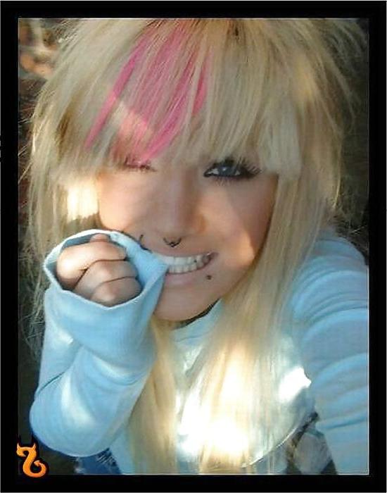 20P Cute emo girls 2.0