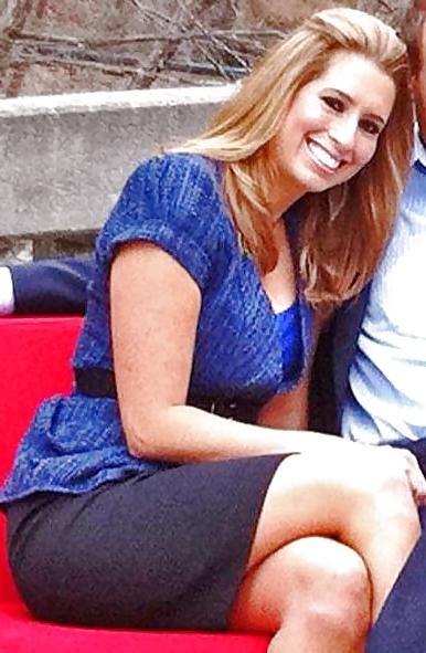 25P Weather Channel Babe: Stephanie Abrams