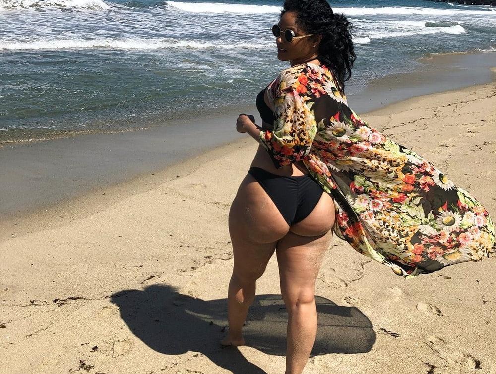 25P Beautiful BBW BOOTY