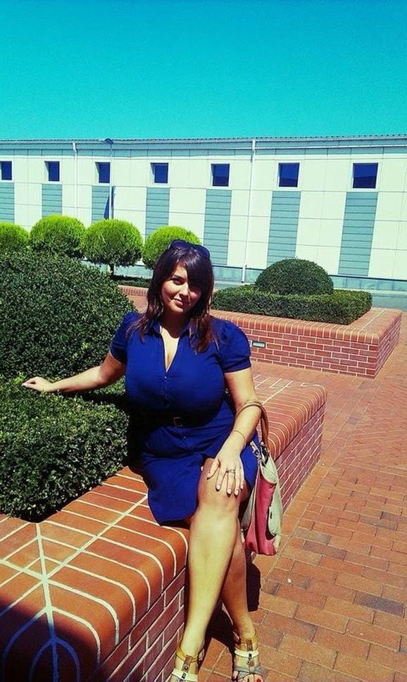 25P Matures in blue dresses
