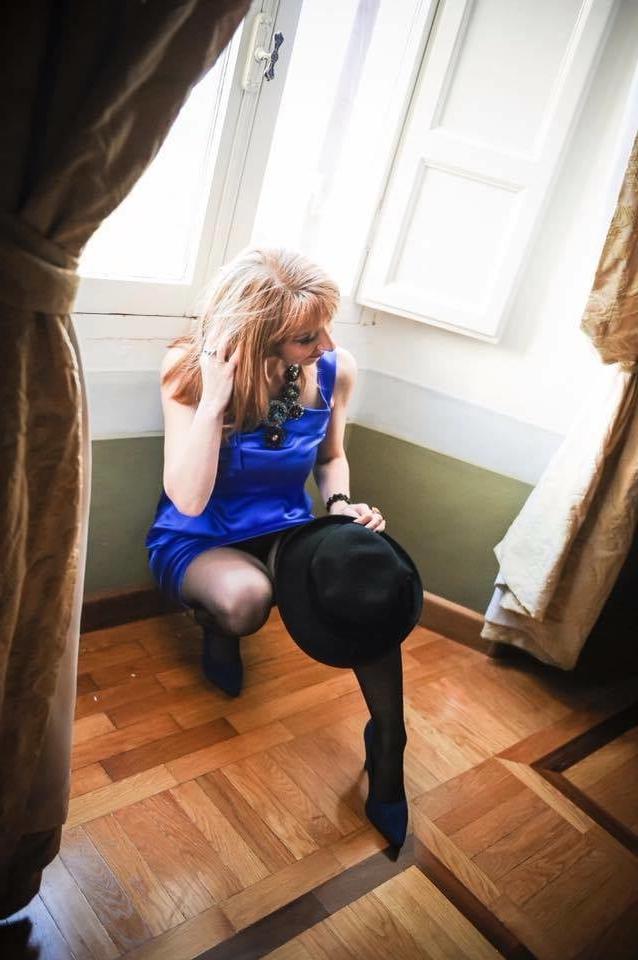 25P Matures in blue dresses