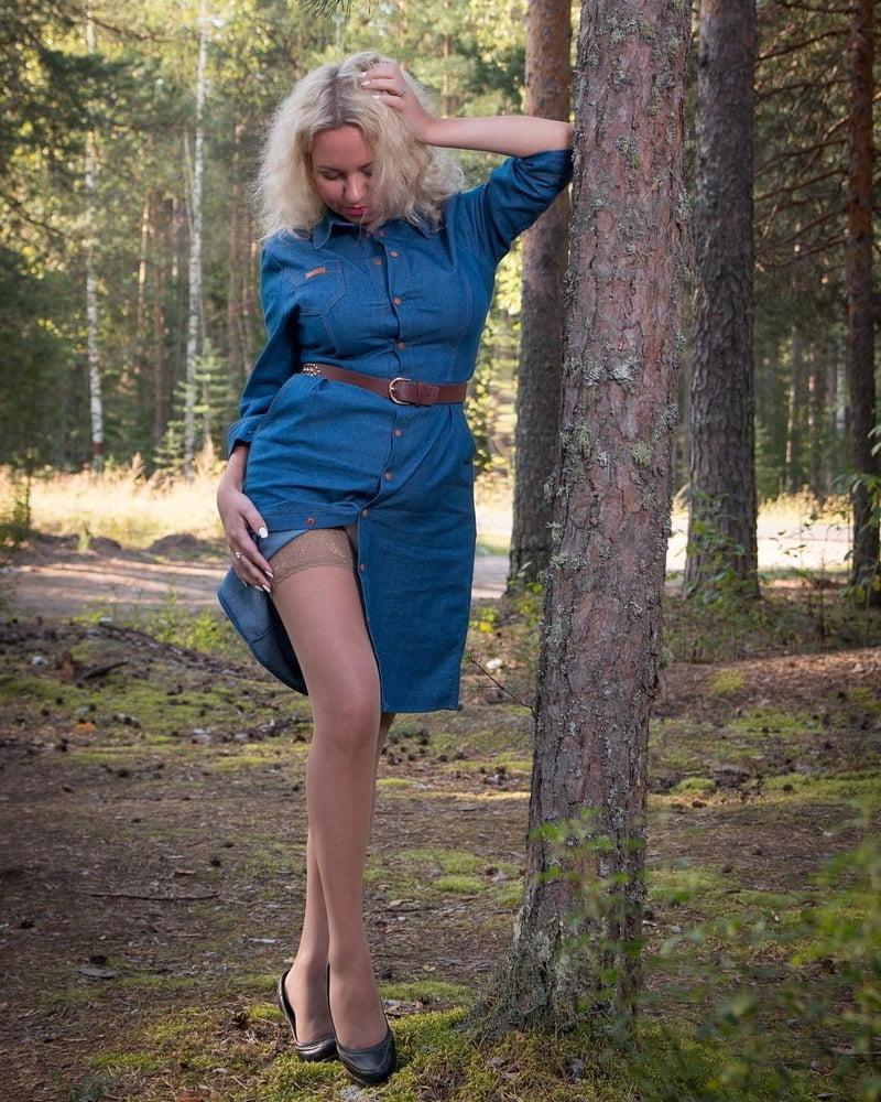 25P Matures in blue dresses