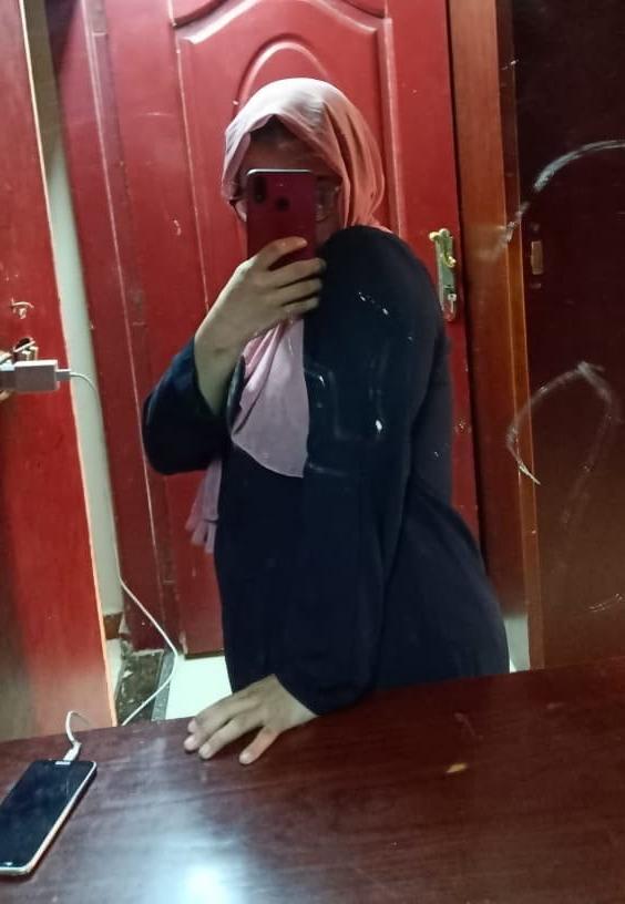 25P housewife hijab mom