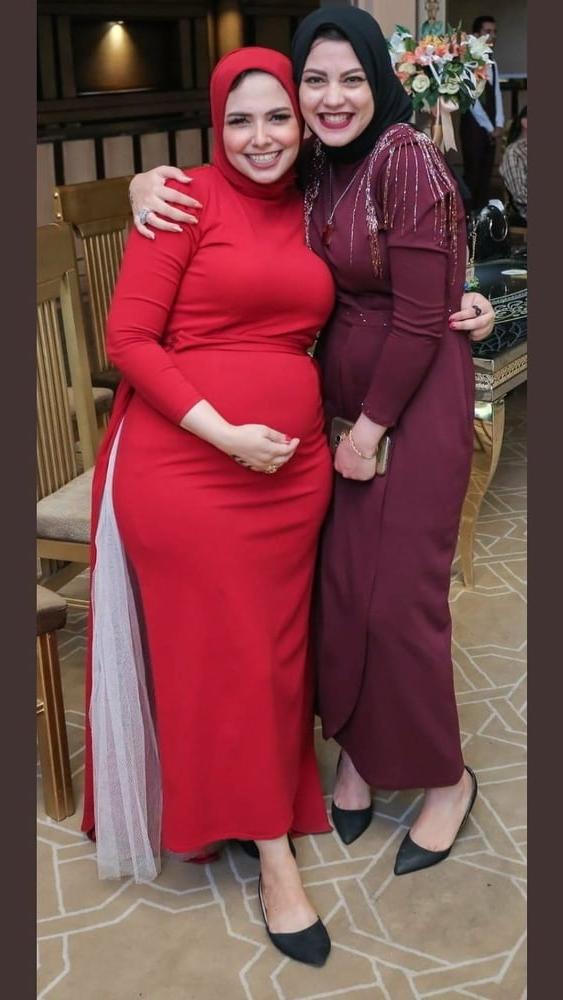 25P housewife hijab mom